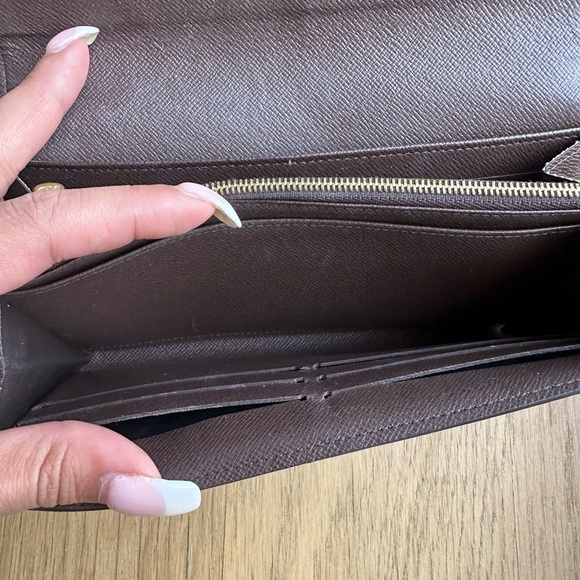 LOUIS VUITTON Sarah Wallet in Damier Ebene - Picture 5 of 9
